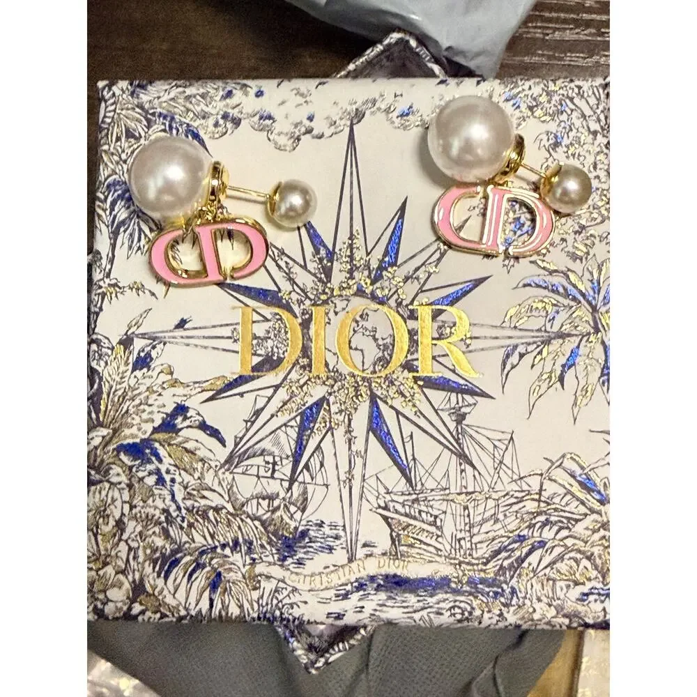 Dior Earrings - Picture 2 of 5